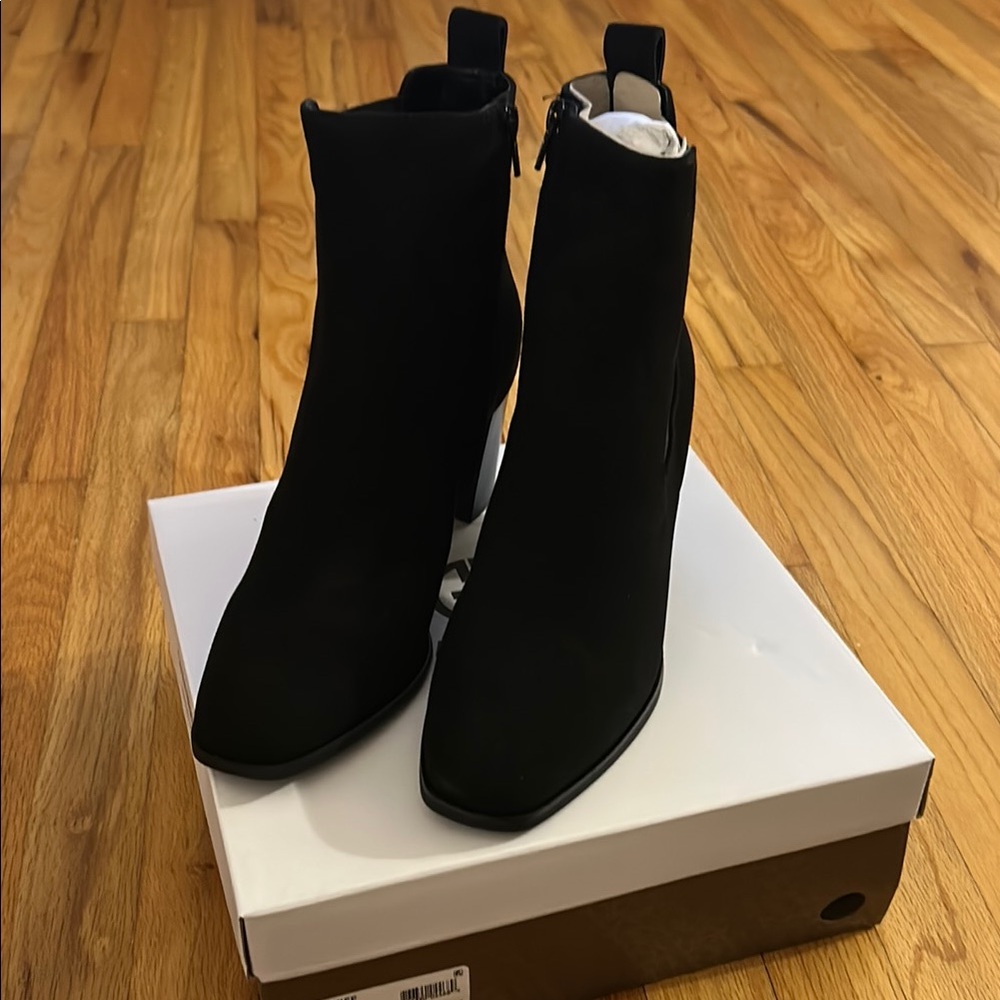 Giani Bernini Black Heeled Boots - Picture 2 of 8